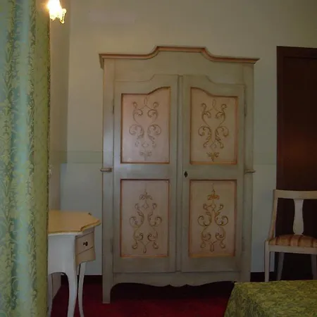 Hotel Garni Bartabel Gargnano