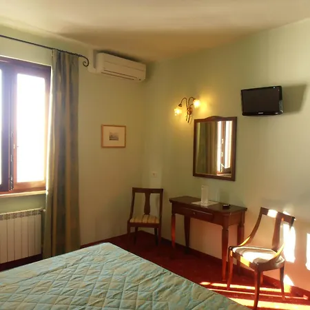 Hotel Garni Bartabel 3*